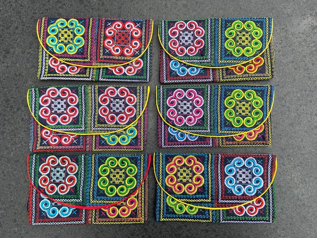 Portemonnee borduursels magneetsluiting zacht #001