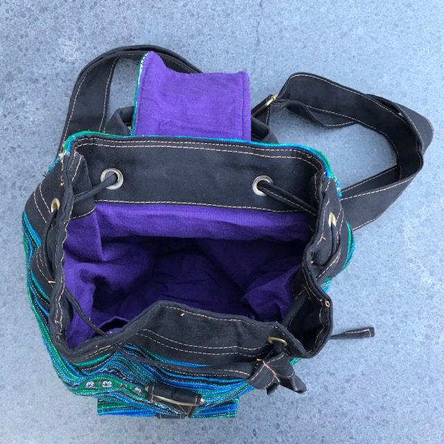 Handgemaakte rugtas gekleurd borduursels gesp ritssluiting fairtrade #001