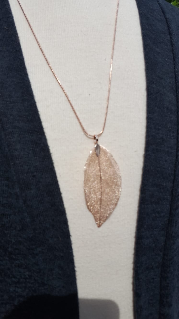 Halsketting echt blaadje hanger rose goud #003