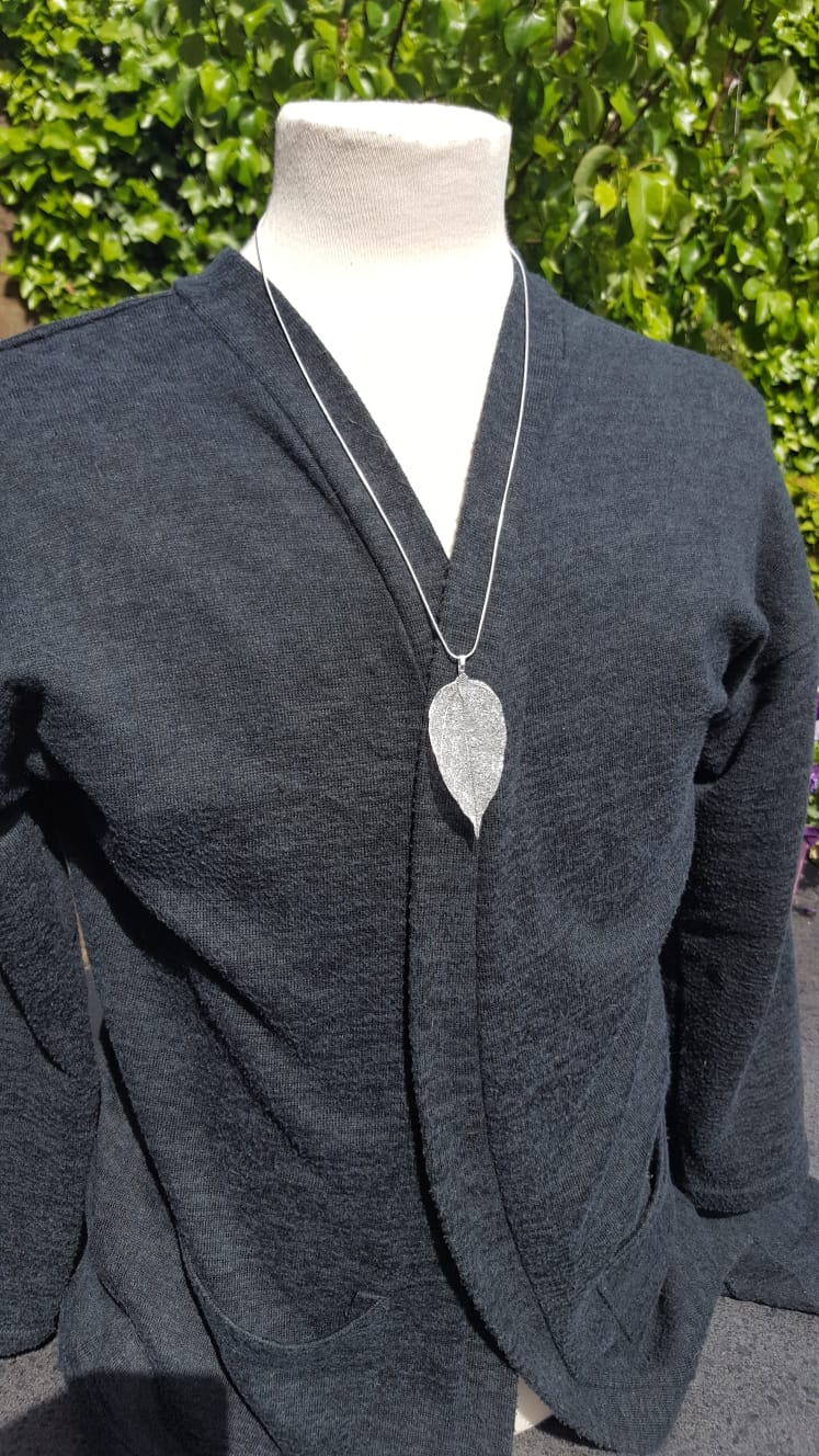 Halsketting echt blaadje hanger silver plated #002