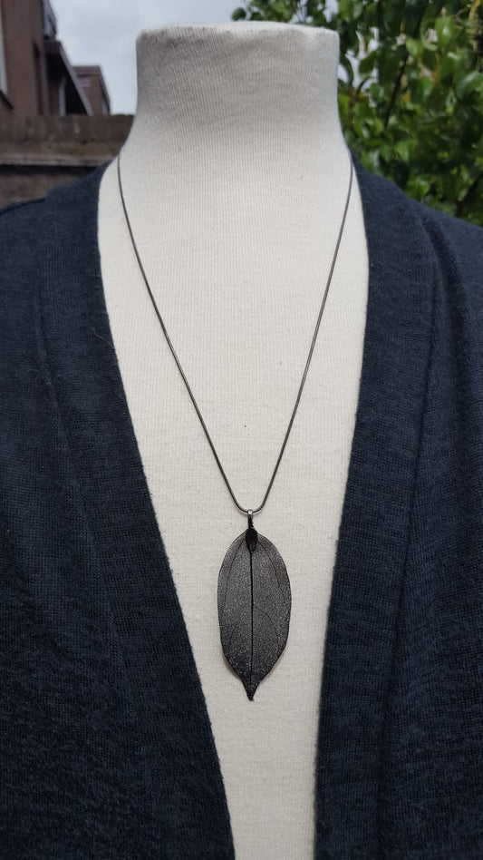 Hanger Halsketting echt Blaadje Zwart Nikkel