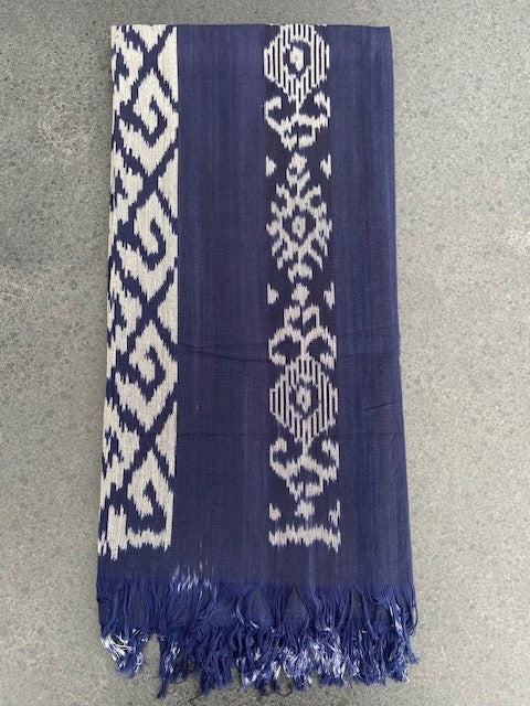 Ikat tafellaken bali sofa stola voulant