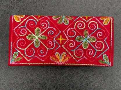 Portemonnee borduursels magneetsluiting fairtrade handgemaakt
