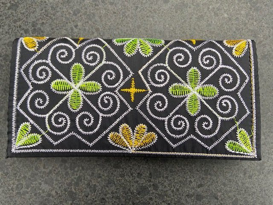 Portemonnee borduursels magneetsluiting fairtrade handgemaakt
