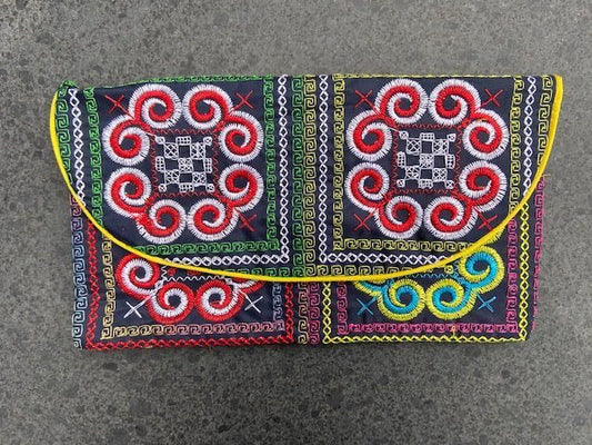 Portemonnee borduursels magneetsluiting fairtrade handgemaakt