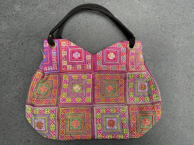 Schoudertas katoen gekleurd geborduurd rits gevoerd