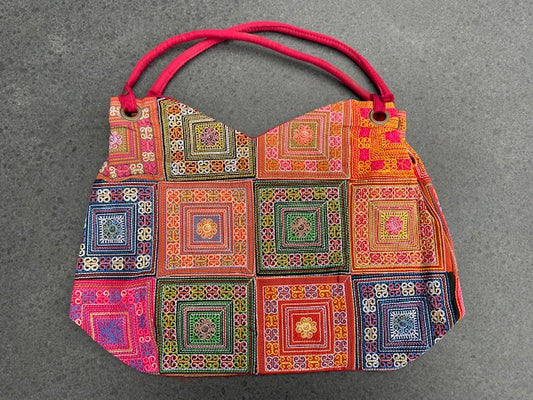 Schoudertas katoen gekleurd geborduurd rits gevoerd