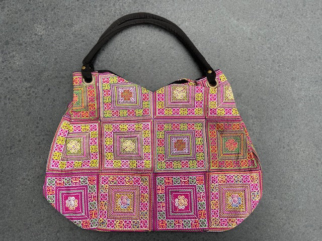 Schoudertas katoen gekleurd geborduurd rits gevoerd