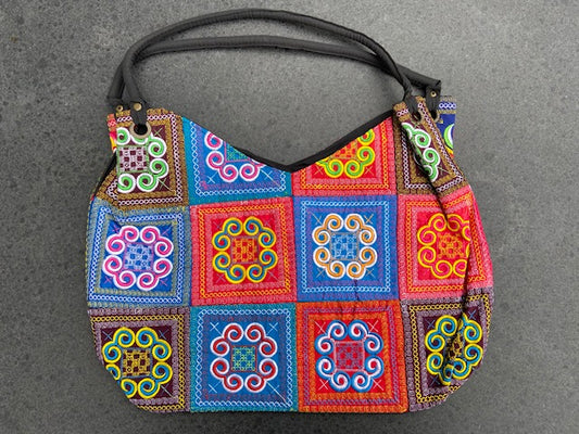 Schoudertas katoen gekleurd geborduurd rits gevoerd