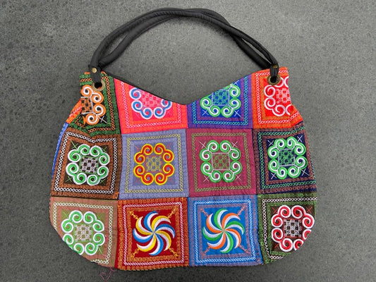 Schoudertas katoen gekleurd geborduurd rits gevoerd