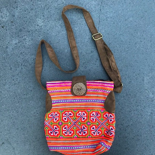 Schoudertas borduursels knoop rits verstelbaar schouderband