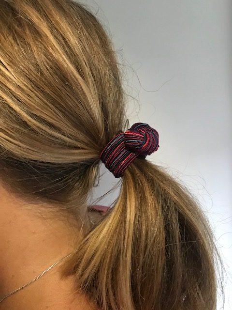 geknoopte haar elastiek